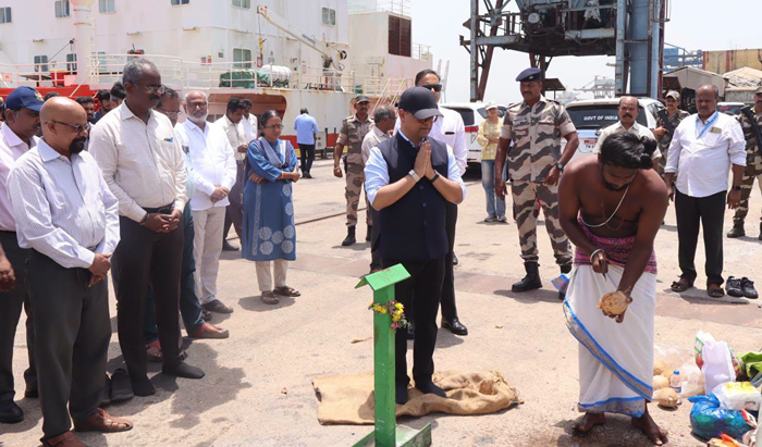 V O Chidambaranar Port: First crude Palm Oil vessel at Coal Jetty–2